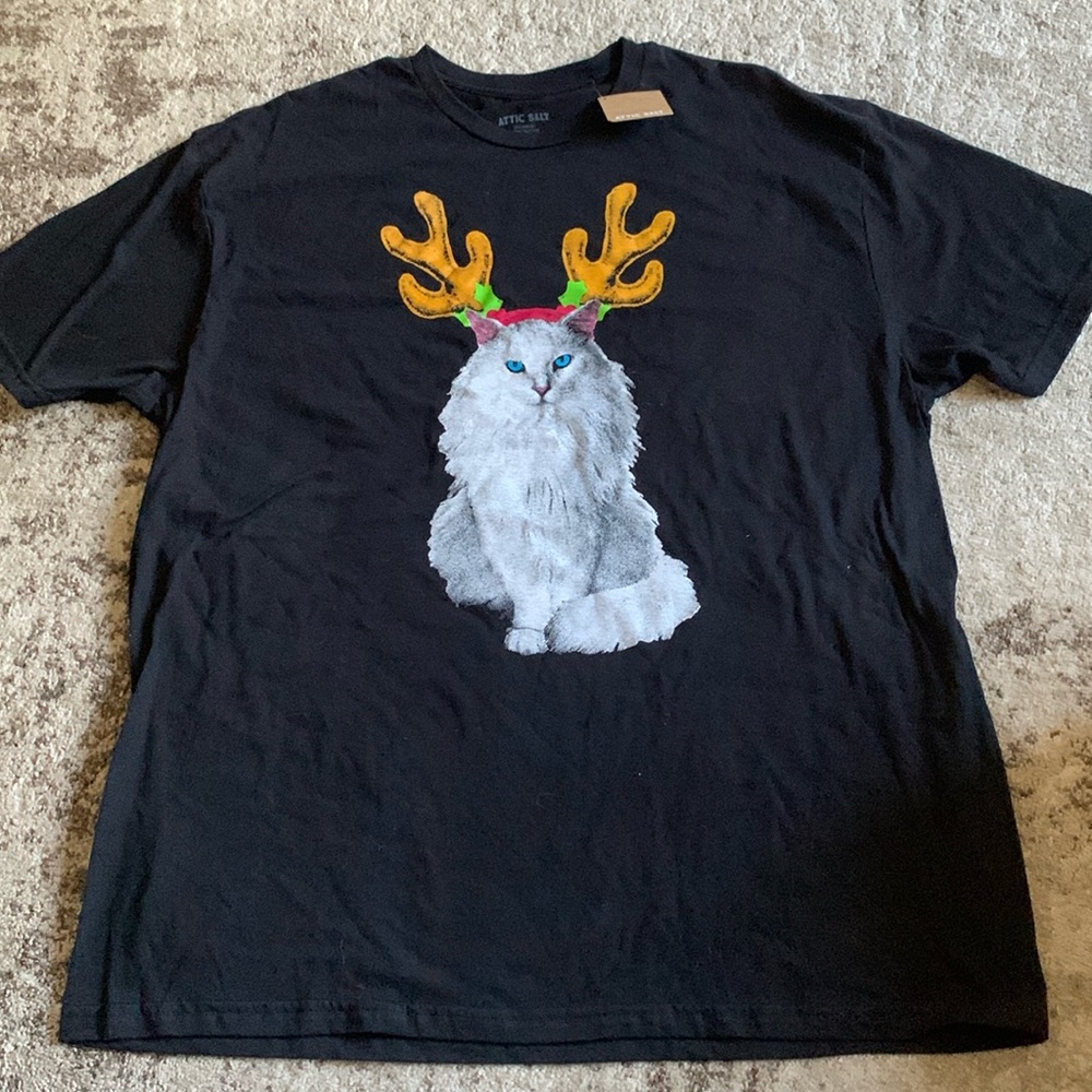 New attic salt, cat reindeer, black T-shirt, size extra large